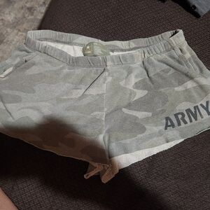 Camo Print Women's Athletic Shorts